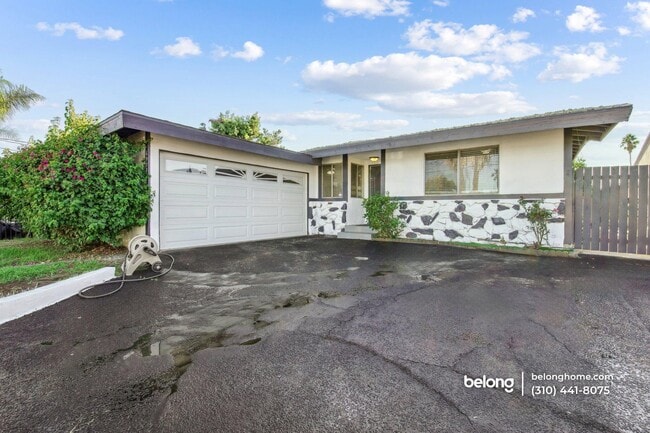 6911 Bellaire Ave in Los Angeles, CA - Building Photo - Building Photo