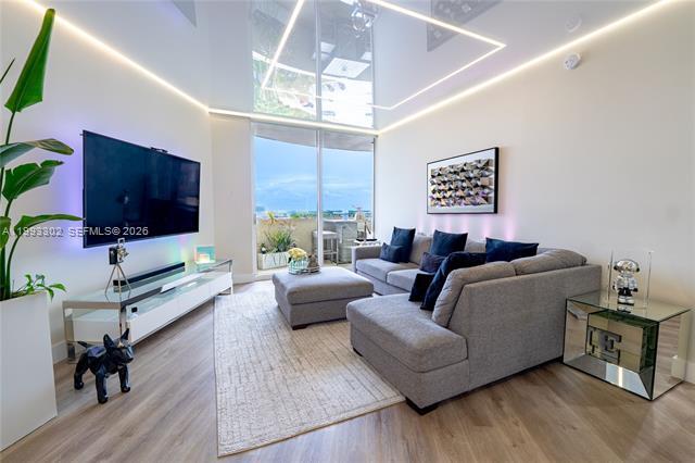 property at 19501 W Country Club Dr