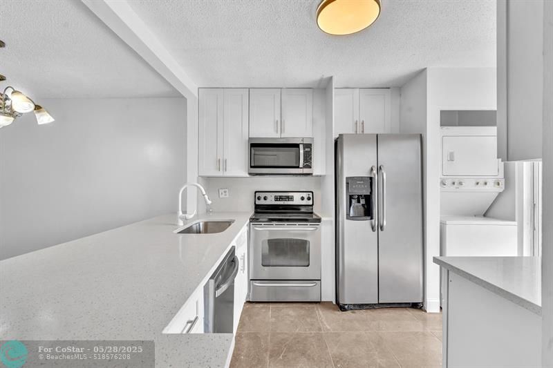 922 Banks Rd in Coconut Creek, FL - Building Photo