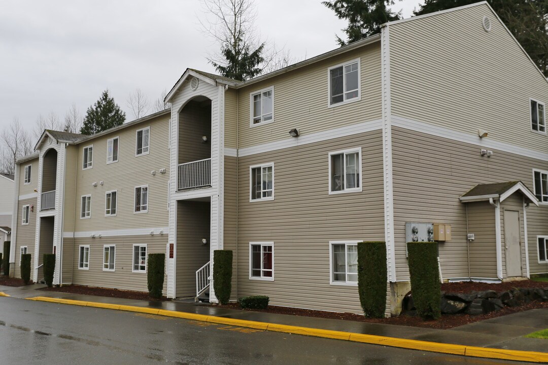 Cedar Ridge Apartments in Auburn, WA - Building Photo