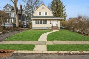 439 St Marks Ave in Westfield, NJ - Building Photo