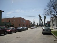 2725 W Vernon Ave in Los Angeles, CA - Foto de edificio - Building Photo