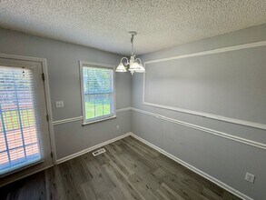 425 Henwood Ct in Fuquay Varina, NC - Building Photo - Building Photo