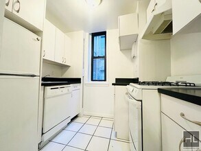 EAST 55 STREET in New York, NY - Building Photo - Building Photo