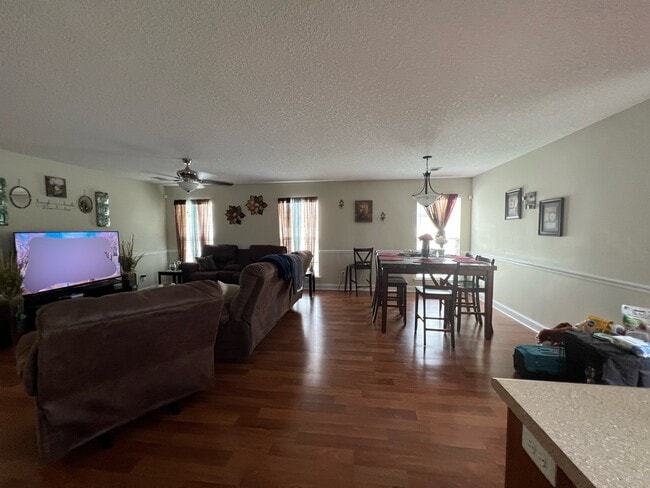 616 Piedmont Ave in Hinesville, GA - Building Photo - Building Photo