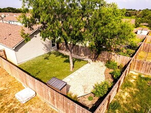 4446 Geyser Lk in San Antonio, TX - Building Photo - Building Photo