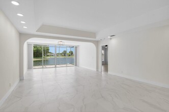 9151 Pine Springs Dr in Boca Raton, FL - Building Photo - Building Photo