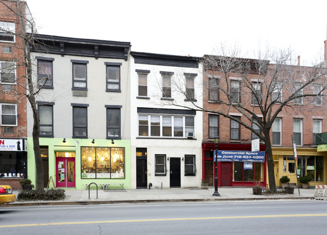 446 Atlantic Ave in Brooklyn, NY - Foto de edificio - Building Photo