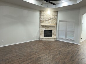 805 Dred Roger Circle in Killeen, TX - Building Photo - Building Photo