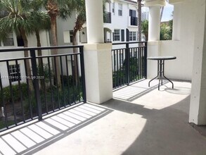 3115 NE 184th St in Aventura, FL - Foto de edificio - Building Photo