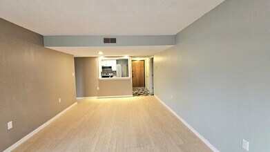 2587 Countryside Blvd, Unit #6203 in Clearwater, FL - Building Photo - Building Photo