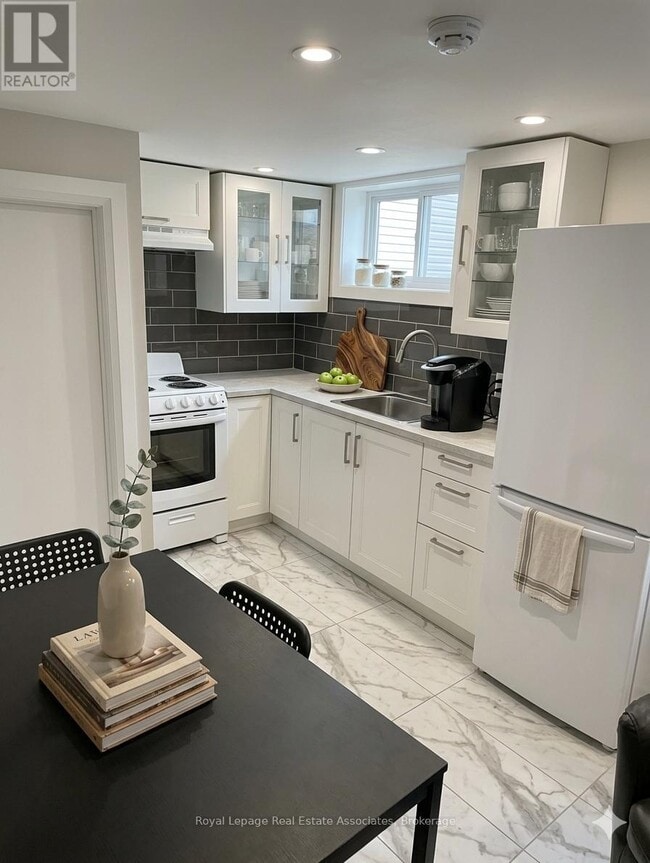 property at 237 Lakeshore Rd E