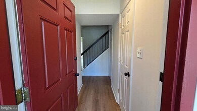 15277 Lodge Terrace in Woodbridge, VA - Building Photo - Building Photo