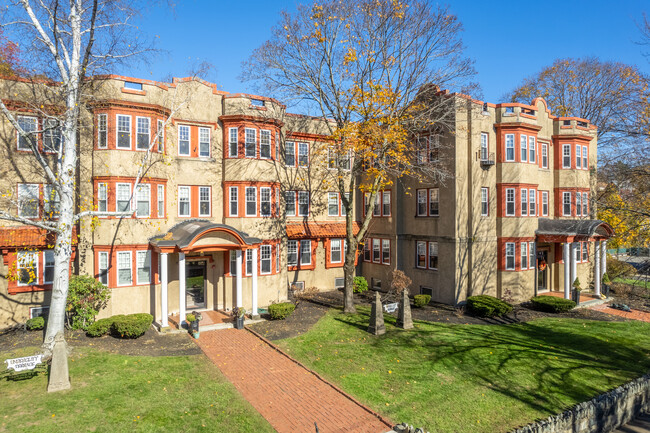 569 Franklin St in Melrose, MA - Building Photo - Primary Photo