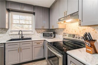 145 Mountain View Cir in Covington, GA - Building Photo - Building Photo