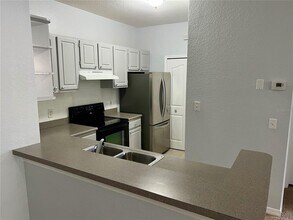 1100 Lake Shadow Cir in Maitland, FL - Building Photo - Building Photo
