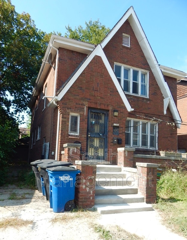 property at 17331 Quincy St