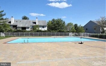 1018 Aspen Dr in Plainsboro, NJ - Building Photo - Building Photo