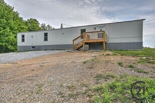 1315 Reed Rd in Greeneville, TN - Building Photo