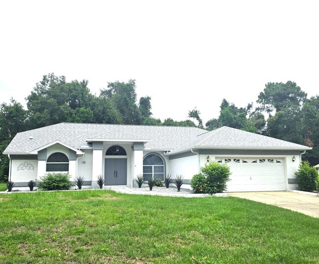 property at 18 Hemlock Ct E