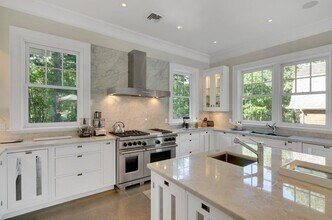 1144 Noyac Path in Water Mill, NY - Building Photo - Building Photo