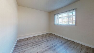14800 Chadron Ave in Gardena, CA - Building Photo - Interior Photo