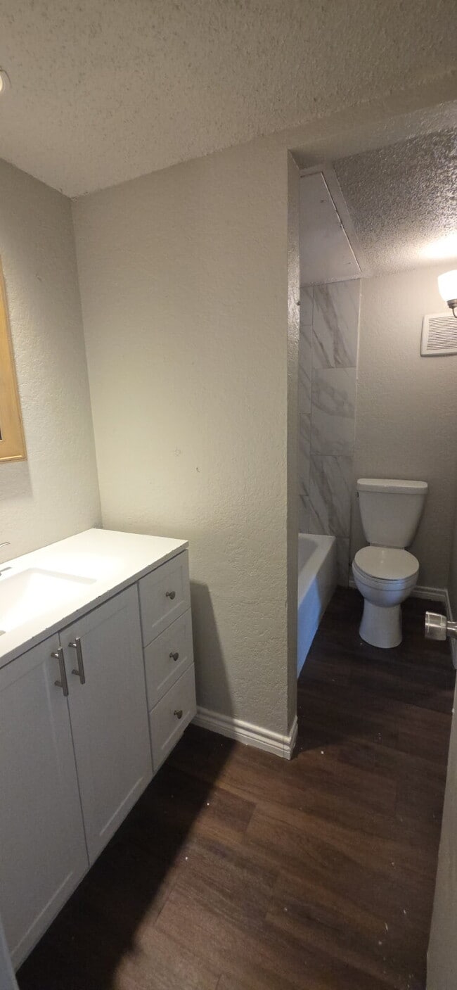 property at 6719 Loma Vista Dr