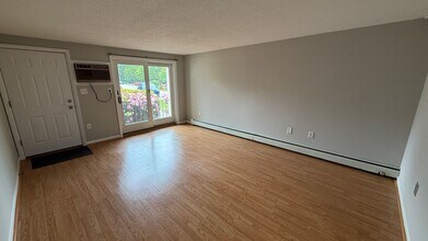 603 Cocheco Ct in Dover, NH - Building Photo - Building Photo