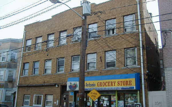 349 Fair St in Paterson, NJ - Foto de edificio