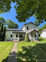 43 Union St in Gowanda, NY - Building Photo