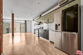 4215 Glencoe Ave in Marina Del Rey, CA - Building Photo - Building Photo