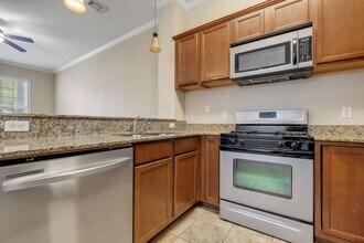 1209 N Duval St in Tallahassee, FL - Building Photo - Building Photo