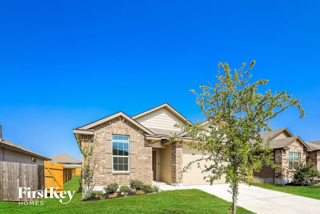 6455 Staccato Staff in San Antonio, TX - Foto de edificio - Building Photo