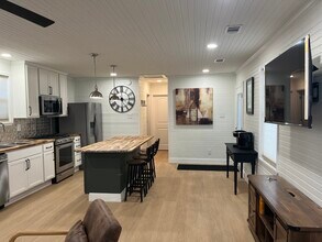 904 Kentucky St in Mobile, AL - Building Photo - Building Photo