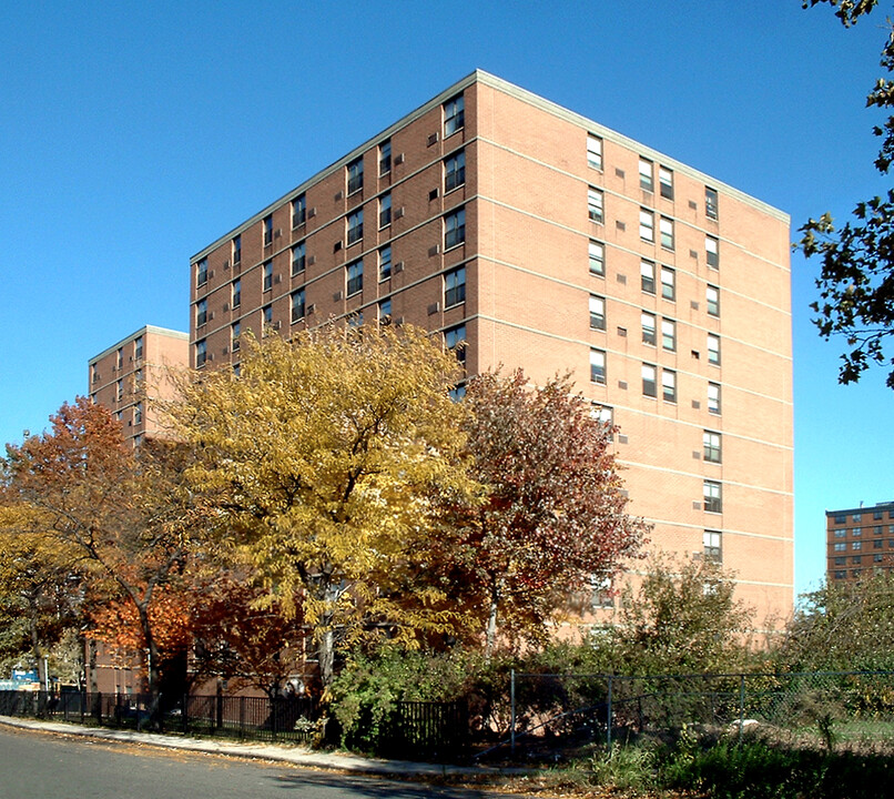 New Community Gardens in Newark, NJ - Foto de edificio