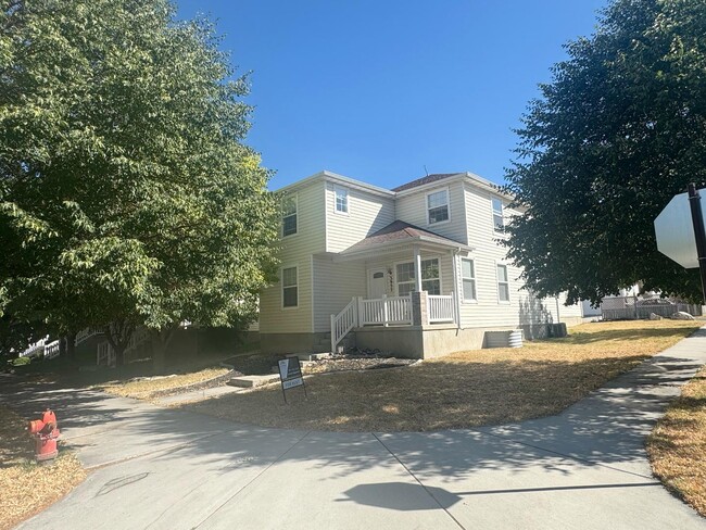 property at 3952 Dodge St