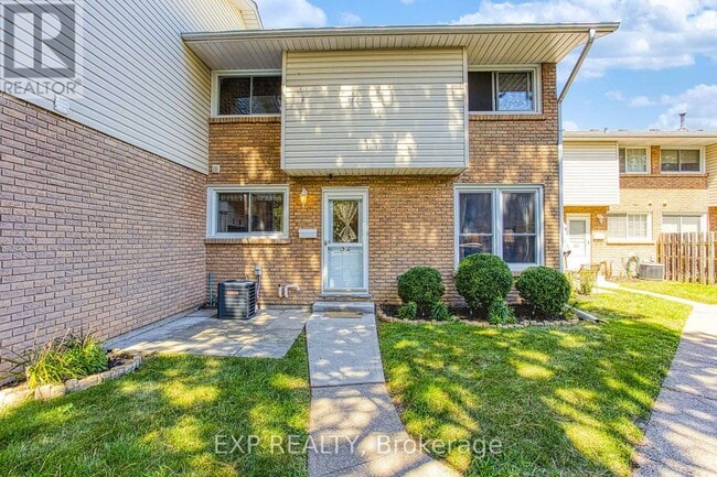 151 Parnell Rd in St Catharines, ON - Building Photo - Building Photo