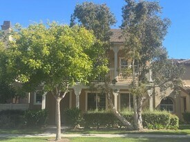 712 Nile River Dr in Oxnard, CA - Building Photo