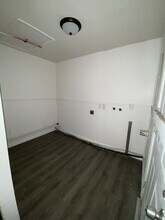 1614 Parklane Dr in Sauget, IL - Building Photo - Building Photo