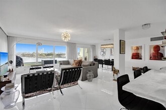 286 Bal Bay Dr in Bal Harbour, FL - Building Photo - Building Photo
