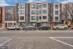 2562 Frankford Ave in Philadelphia, PA - Building Photo