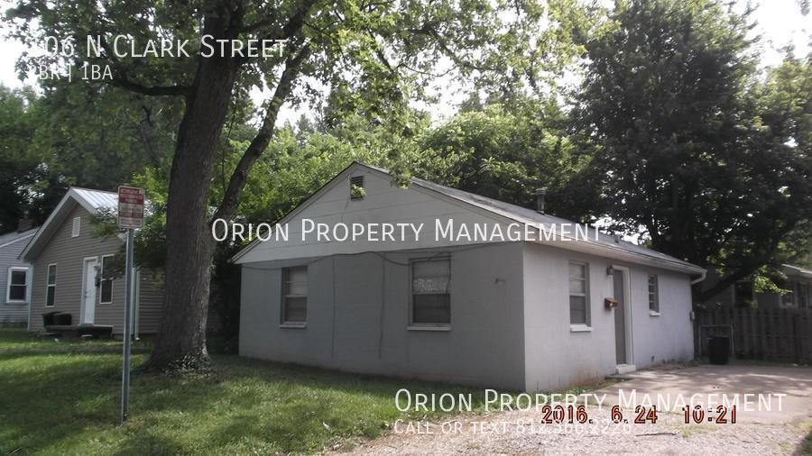 106 N Clark St in Bloomington, IN - Building Photo