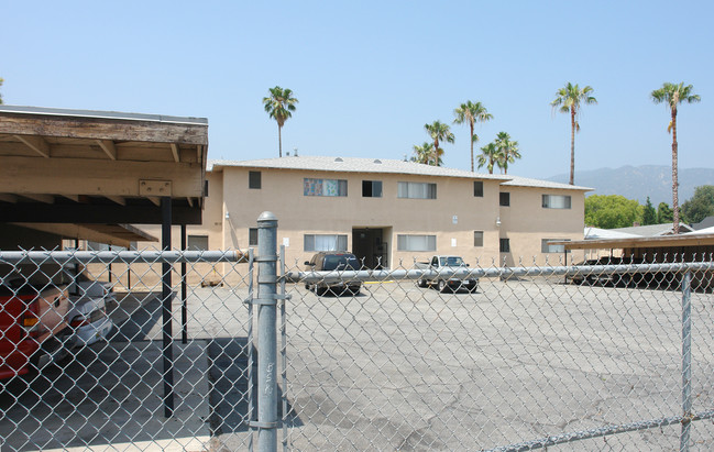 Whispering Palms Apartments in Monrovia, CA - Building Photo - Building Photo