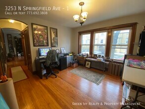 3253 N Springfield Ave in Chicago, IL - Building Photo - Building Photo