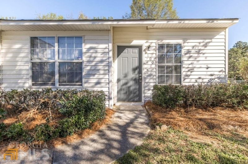 100 Mauldon Ct in Warner Robins, GA - Building Photo