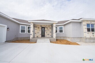 143 Native Pecan in Canyon Lake, TX - Building Photo - Building Photo