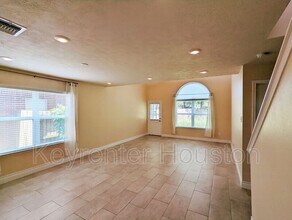 8815 Lyndonnille Falls Ln in Houston, TX - Building Photo - Building Photo