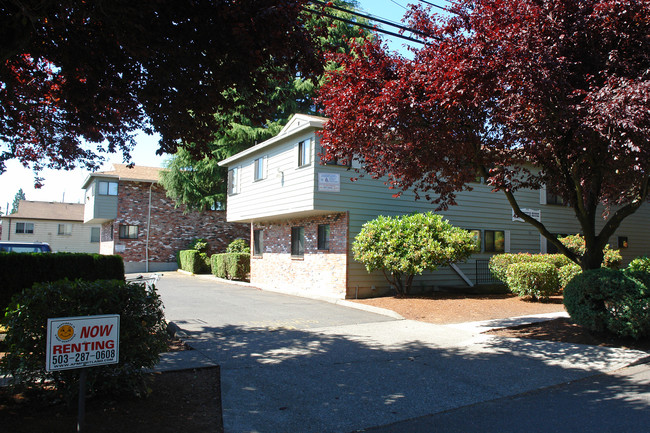 Huntington House in Portland, OR - Foto de edificio - Building Photo