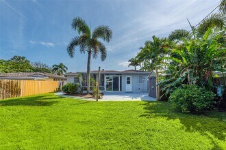81 NE 47th St in Oakland Park, FL - Building Photo - Building Photo