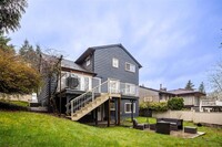 949 Thermal Dr in Coquitlam, BC - Building Photo - Building Photo